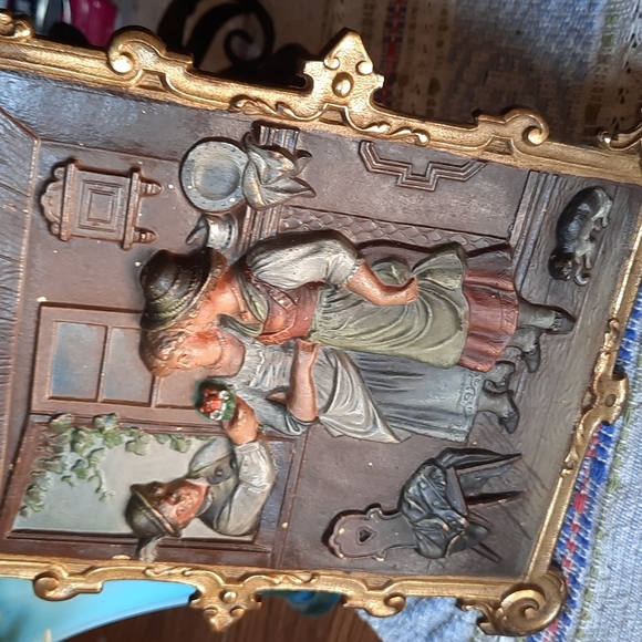 PRICE DROP!Antique BRADLEY & HUBBARD Easel Back Wall Plaque - Picture 3 of 6